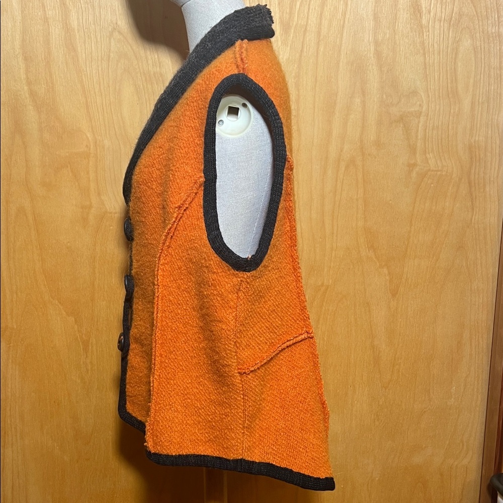 Hand knit Vest - Picture 8 of 13